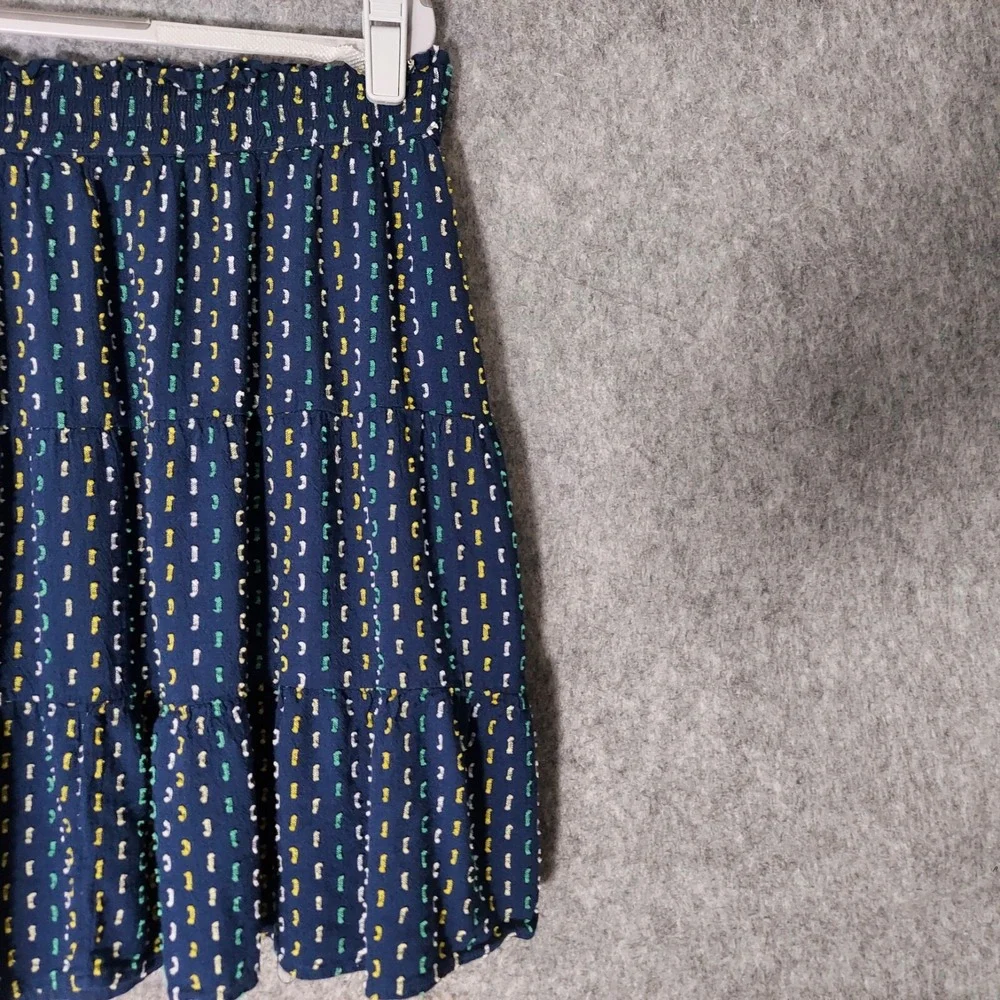 LOFT Ann Taylor Medium Skirt Crepe Tiered Swiss Dot Smocked‎ Relaxed Breathable